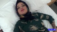 الجنس في السيارة مع فتاة ذات صدر كبير هو المفضل لدى الكثير من السادة